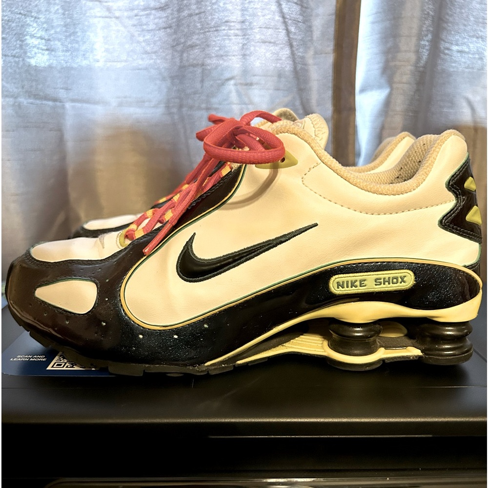 VINTAGE NIKE Shox